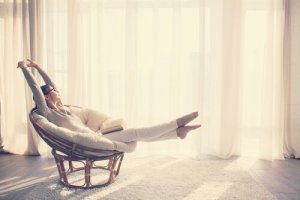 Minimalist Lifestyle: How to Live More with Less