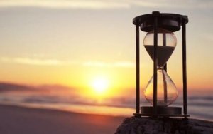 Cognitive Patience: Processing the World in no Rush