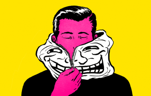 Mand tager maske af