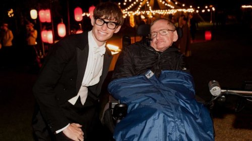 Stephen Hawking approved of Eddie Redmayne's performance in The Theory of Everything.