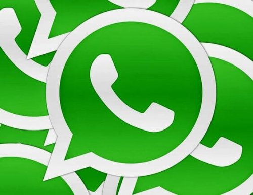 There are many pros and cons of messaging in relationships.
