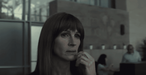 Julia Roberts in Homecoming.