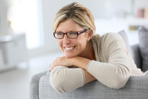 A woman with glasses.