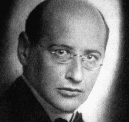 A black-and-white photo of Theodor Reik.