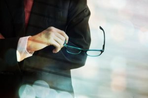 Ideological Extremism and Metacognition