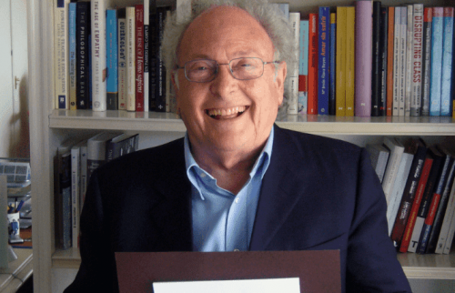 Eduard Punset smiling.