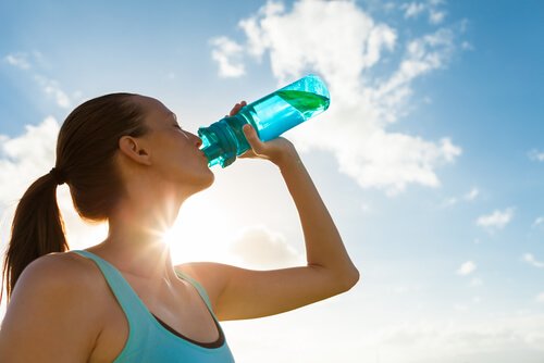 Five Reasons to Start Drinking More Water