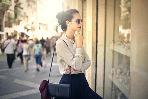 a fashionable-looking woman going shopping