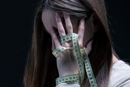 Anorexia and Self-Harm: Symptoms and Treatment