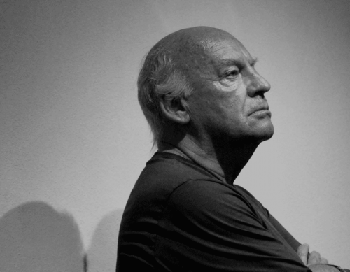 Eduardo Galeano in black and white.