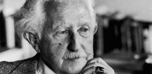 erik erikson looking away