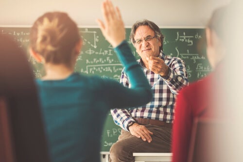 This teacher tries to counteract the golem effect and challenges his students.