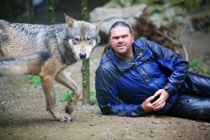 Shaun Ellis: A Man Among Wolves