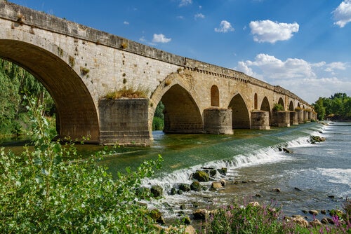 A bridge near Tordesillas.
