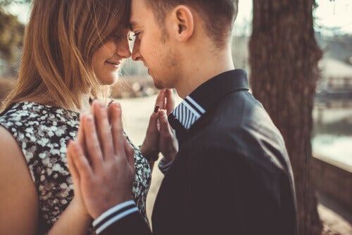 Someone who truly loves you will be affectionate with you.