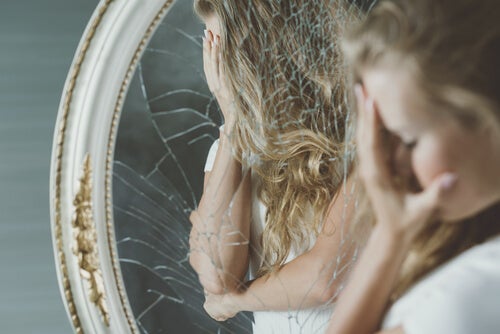 Happiness and Fear - Are They Mutually Exclusive?