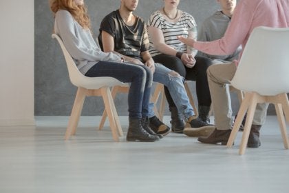 A group therapy session for people with schizophrenia.
