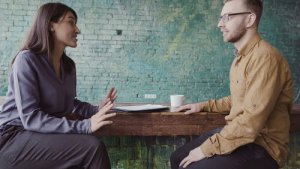 The Deutsch and Krauss Experiment: Cooperation and Competition
