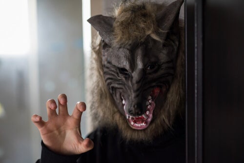 A person who thinks they're a wolf.