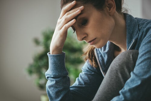 A seemingly concerned woman.