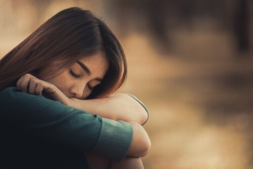A sleepy woman.