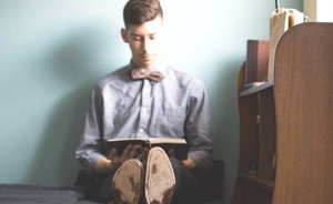 Spending Confinement in Small Spaces: A Life between Four Walls