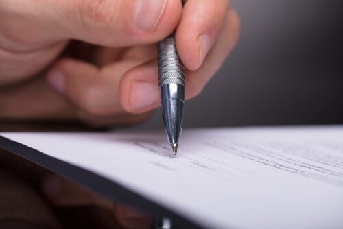 Expert writing a psychological report.