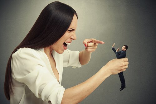 When Narcissists Think They Know More than Experts