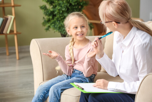 A child with a psychologist.