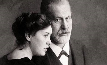 When Sigmund Freud Lost His Daughter Sophie