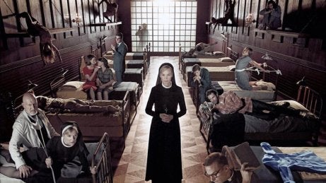 A scene from American Horror Story: Asylum.