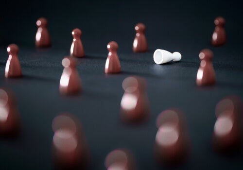 Social Exclusion Promotes Extremism