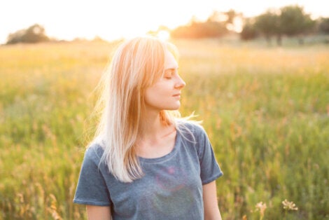 A woman in a field.