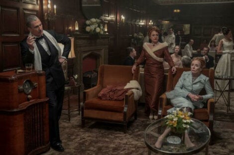 A scene from the series Hollywood.