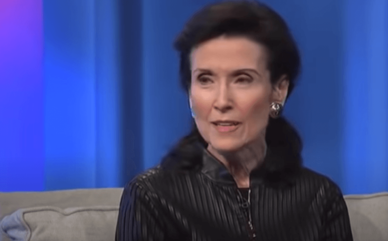 Marilyn vos Savant is a New York magazine columnist, businesswoman