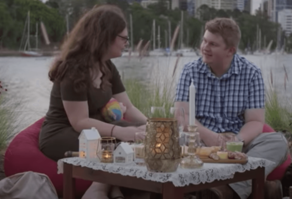 Stel buiten in gesprek