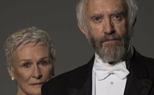 Glenn Close en een collega