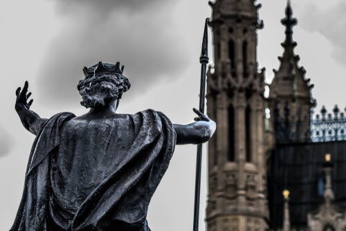 Statue in front of a cathedral in London
