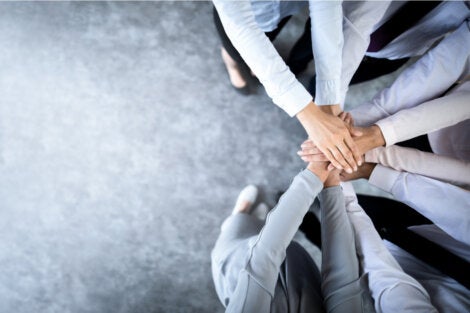 Synthetic thinking can help to analyze how a team works.