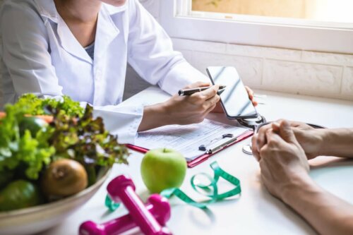 A man at the nutritionist.