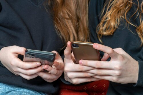 Ways to Manage Teenage Use of Social Networks
