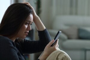 Sadfishing: Posting Emotional Problems Online