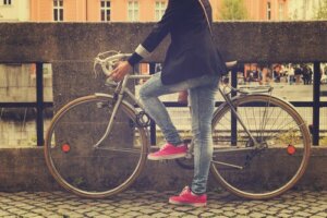 Why Don’t We Forget How to Ride a Bike?