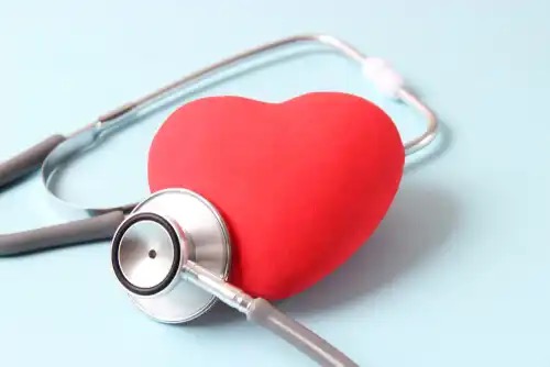 Een hart en een stethoscoop