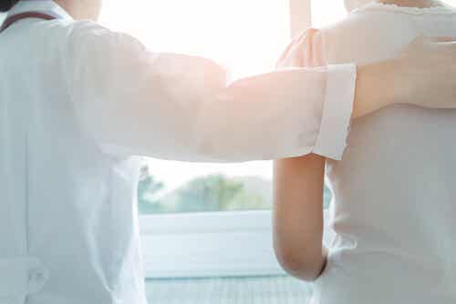 Arts troost patiënt