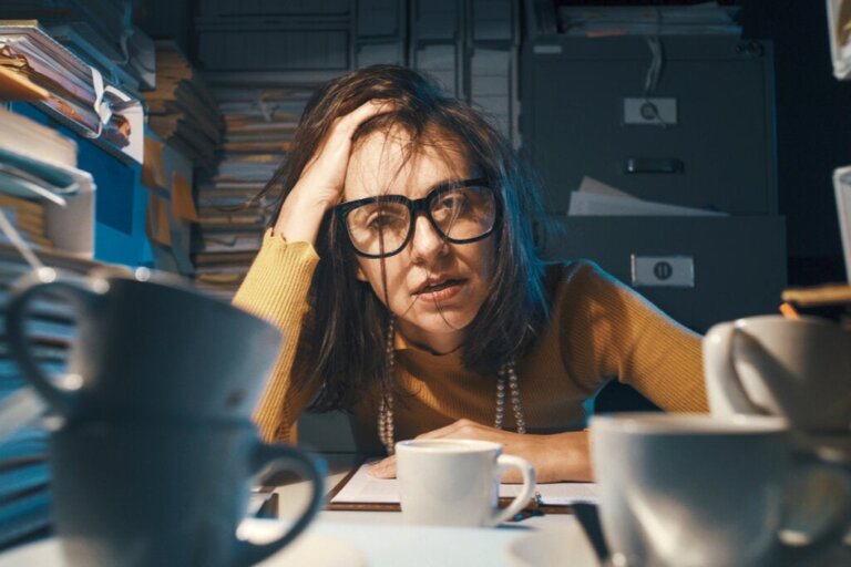 When You Hate Your Job But Aren't Able to Quit, What Can You Do?