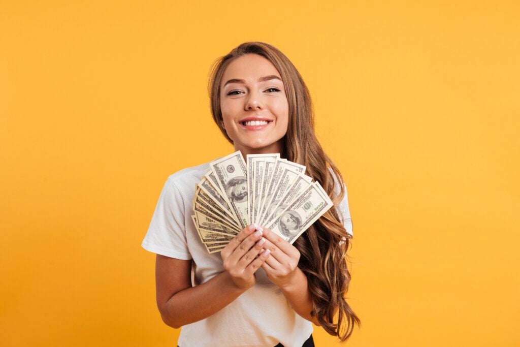 The Relationship Between Money and Happiness According to Science
