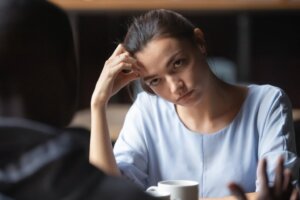 Finding the Balance Between Naivety and Mistrust