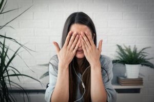 Zoom Dysmorphia: The Distortion of Self-Image