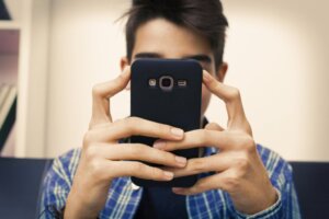 How to Help Teens With Technology Addiction